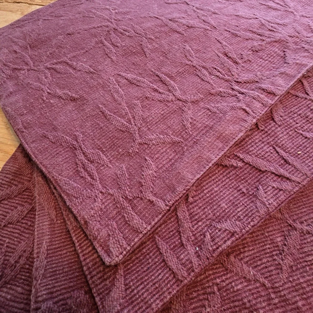 Vintage Textured Placemats Set of 4 Purple Burgundy Leaf Pattern Table Decor